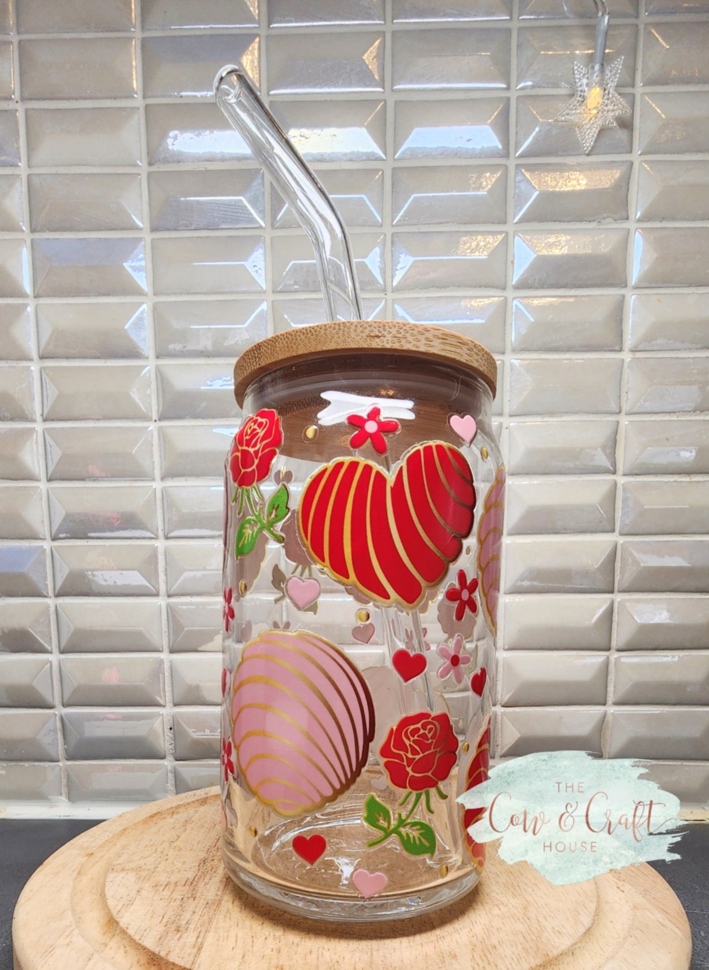 Concha Glass Tumbler with Lid & Straw: Mexican Bread Lover Gift