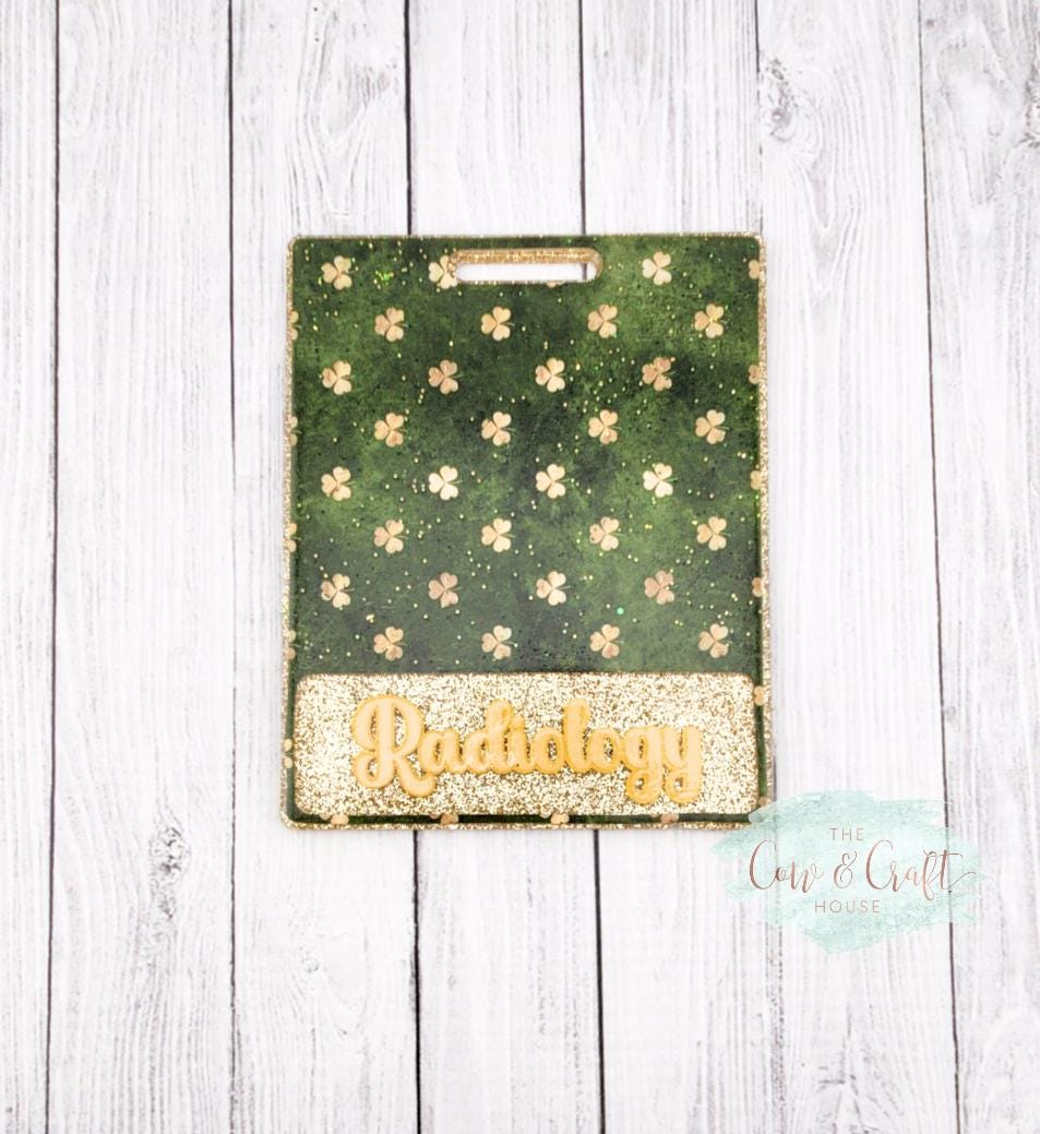 St Patrick Badge Buddy – Mustard Yellow with Gold Outline – Glitter Gold Background & Green Vinyl Clovers – Custom Name or Title Insert