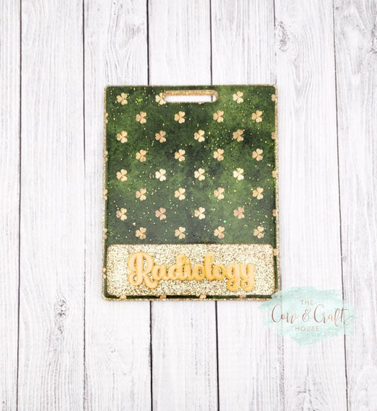 St Patrick Badge Buddy – Mustard Yellow with Gold Outline – Glitter Gold Background & Green Vinyl Clovers – Custom Name or Title Insert